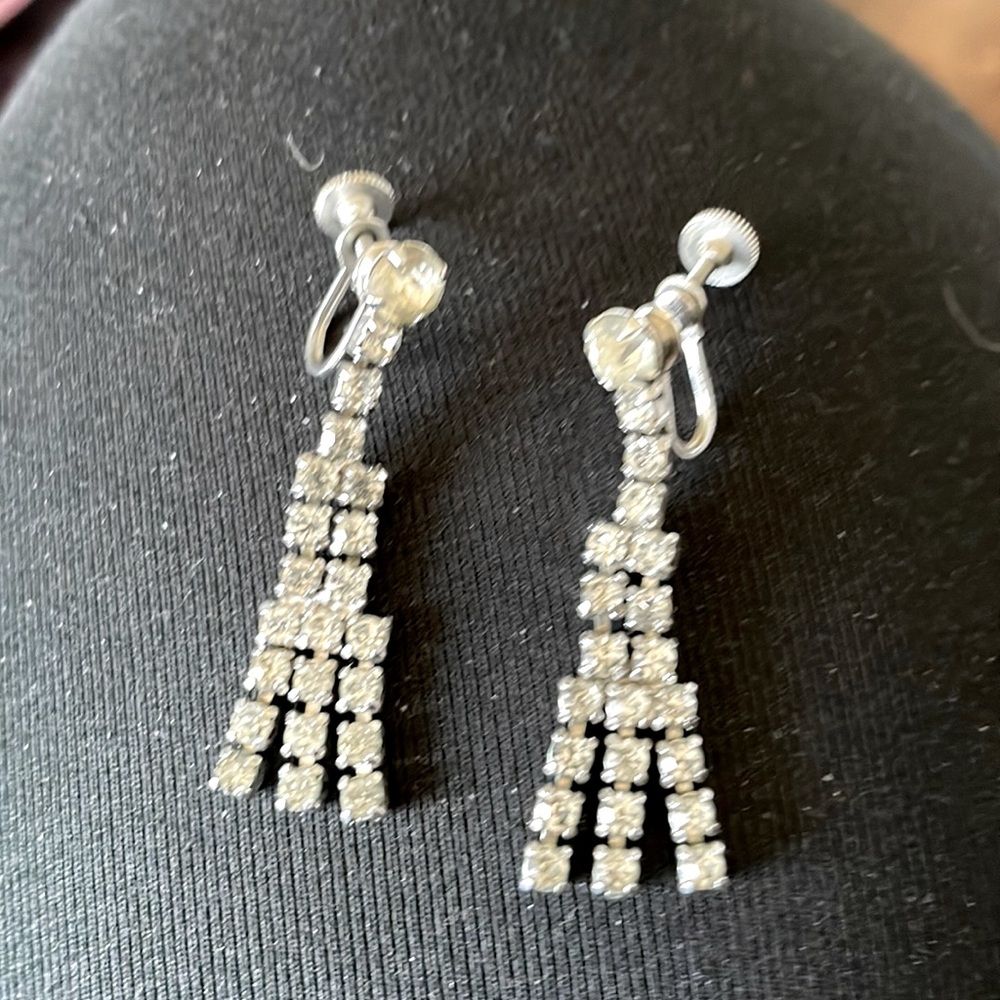Vintage Rhinestone screw back Earrings